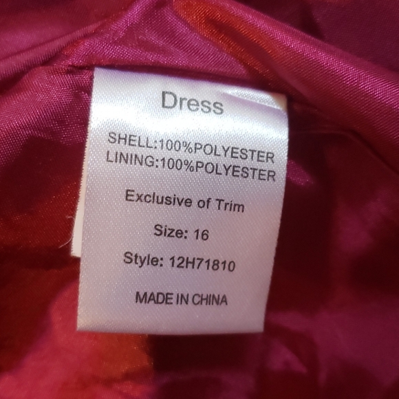 Dress - Picture 4 of 4